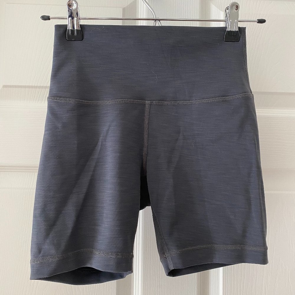 Lululemon Wunder Train High-Rise Short 6"